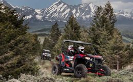 Polaris 2016 RZR S 900 – White Lightning mountains1